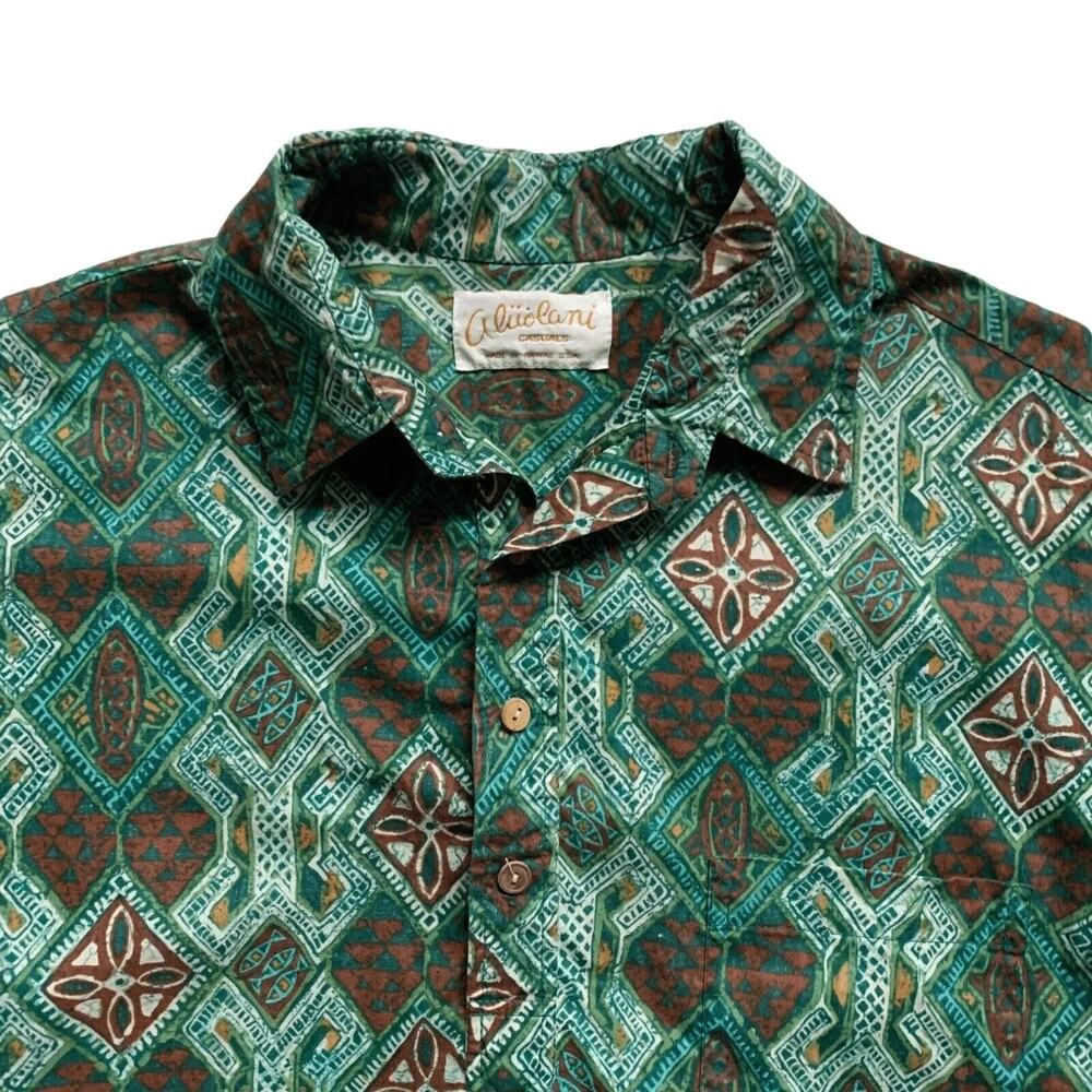 Vintage Aluolani Casuals Shirt Mens Large Green Geometric Hawaiian Button Up